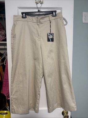 Vera Wang Wide-Leg Cropped Pants in Light Beige